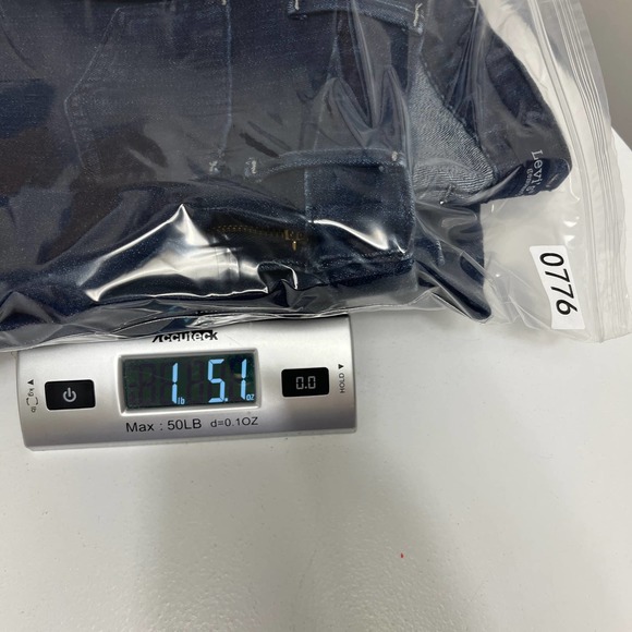 Levi's Genuinely Crafted Flared Low-Rise Dark Wash Jeans Size 7M - Picture 9 of 10